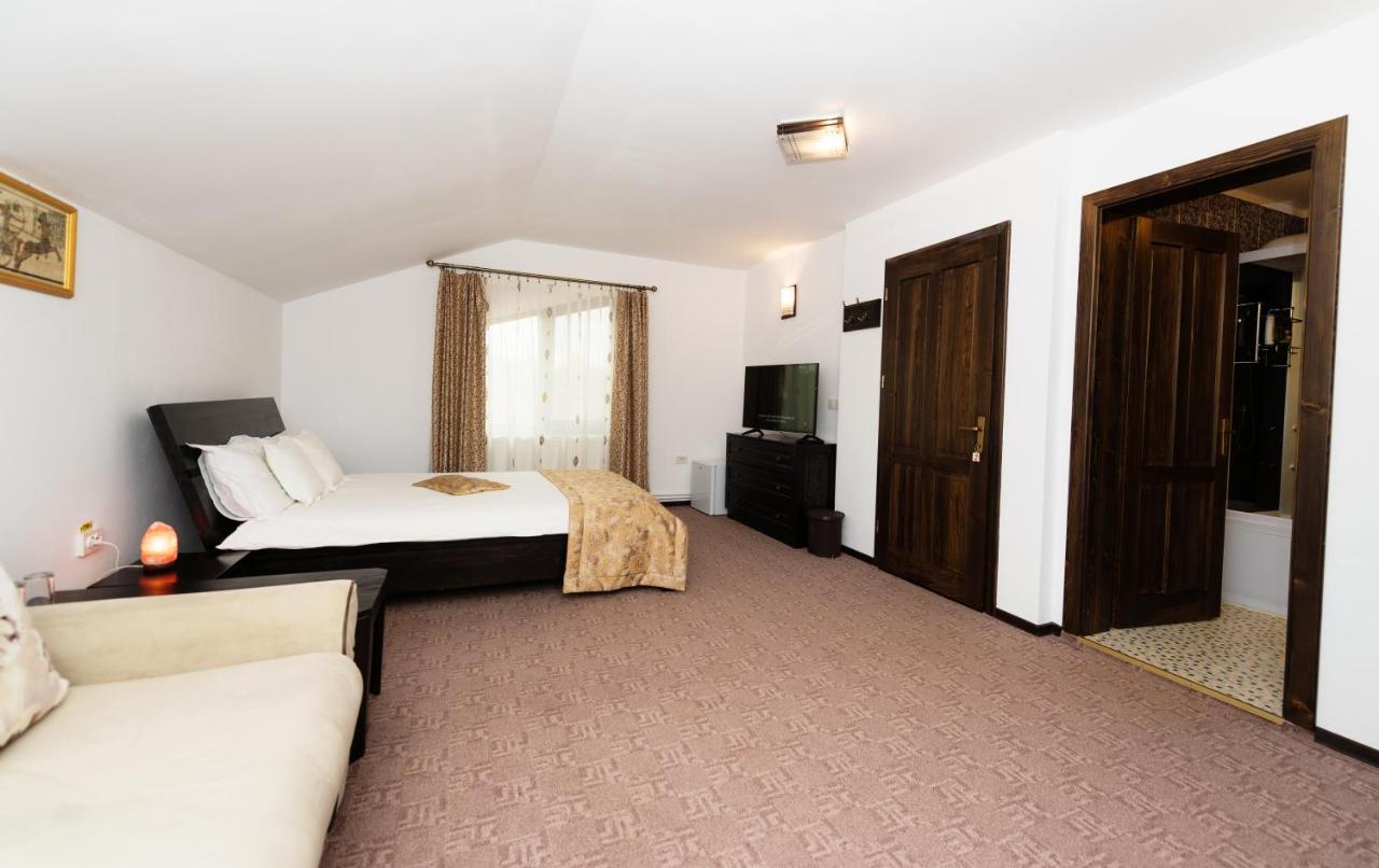 Stejarul Lui Andrei Hotel Izvoarele  Ngoại thất bức ảnh