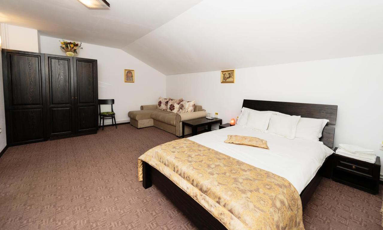 Stejarul Lui Andrei Hotel Izvoarele  Ngoại thất bức ảnh