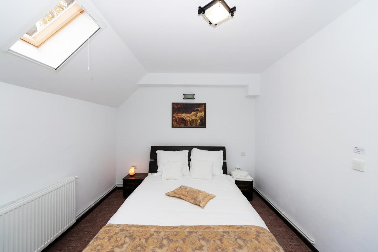 Stejarul Lui Andrei Hotel Izvoarele  Ngoại thất bức ảnh